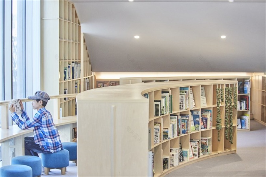 日本「儿童书本森林 中之岛」书店-19