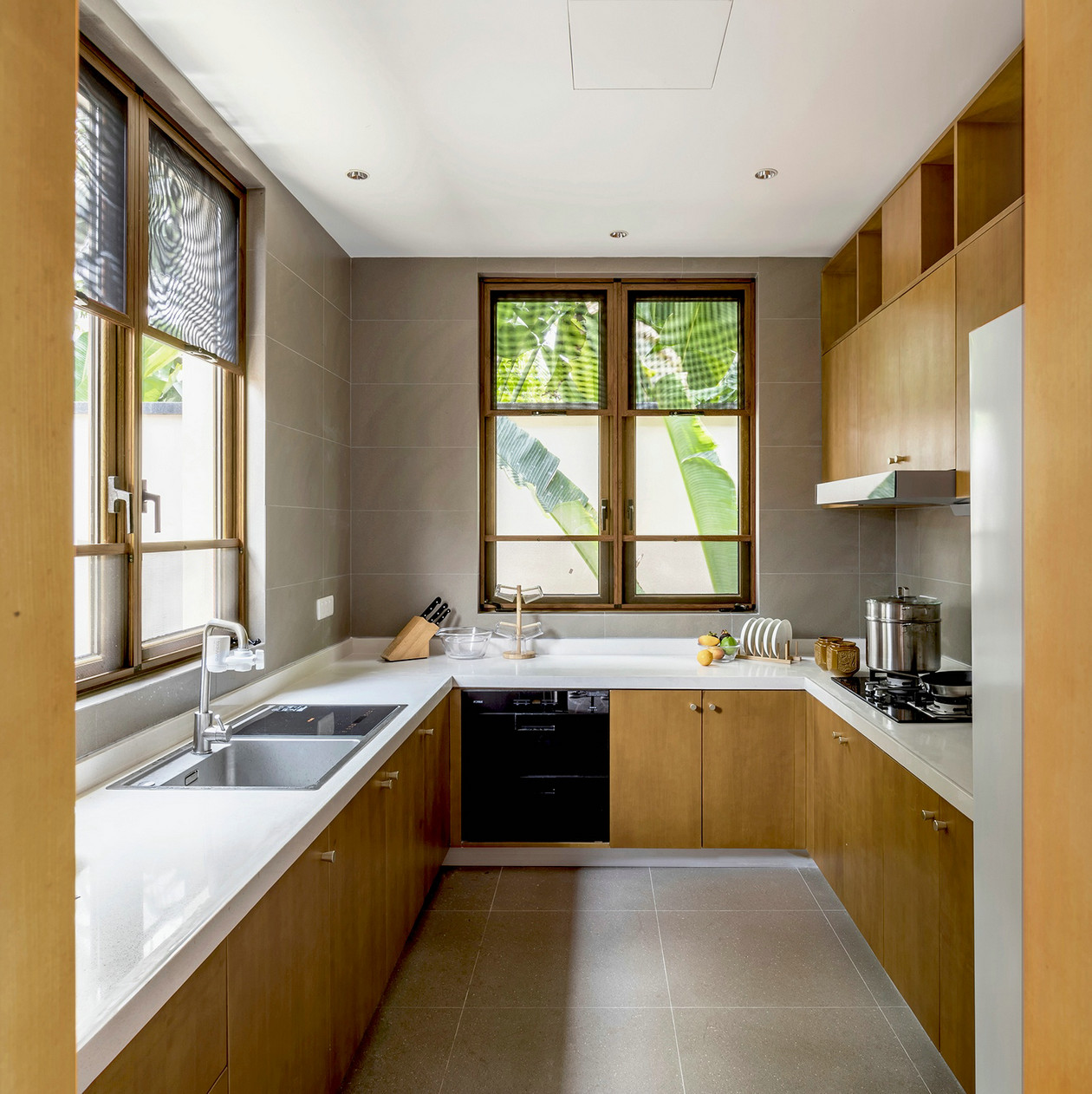 三亚度假别墅的自然现代之美-15