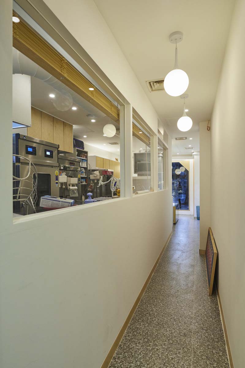 现代简约风 10 坪咖啡厅，打造温馨美食空间-8