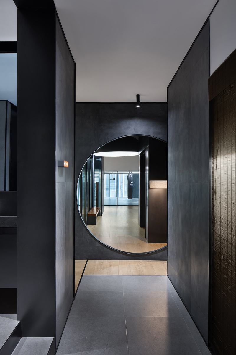 自由者健身旗舰店，现代风格与自然元素完美融合-0