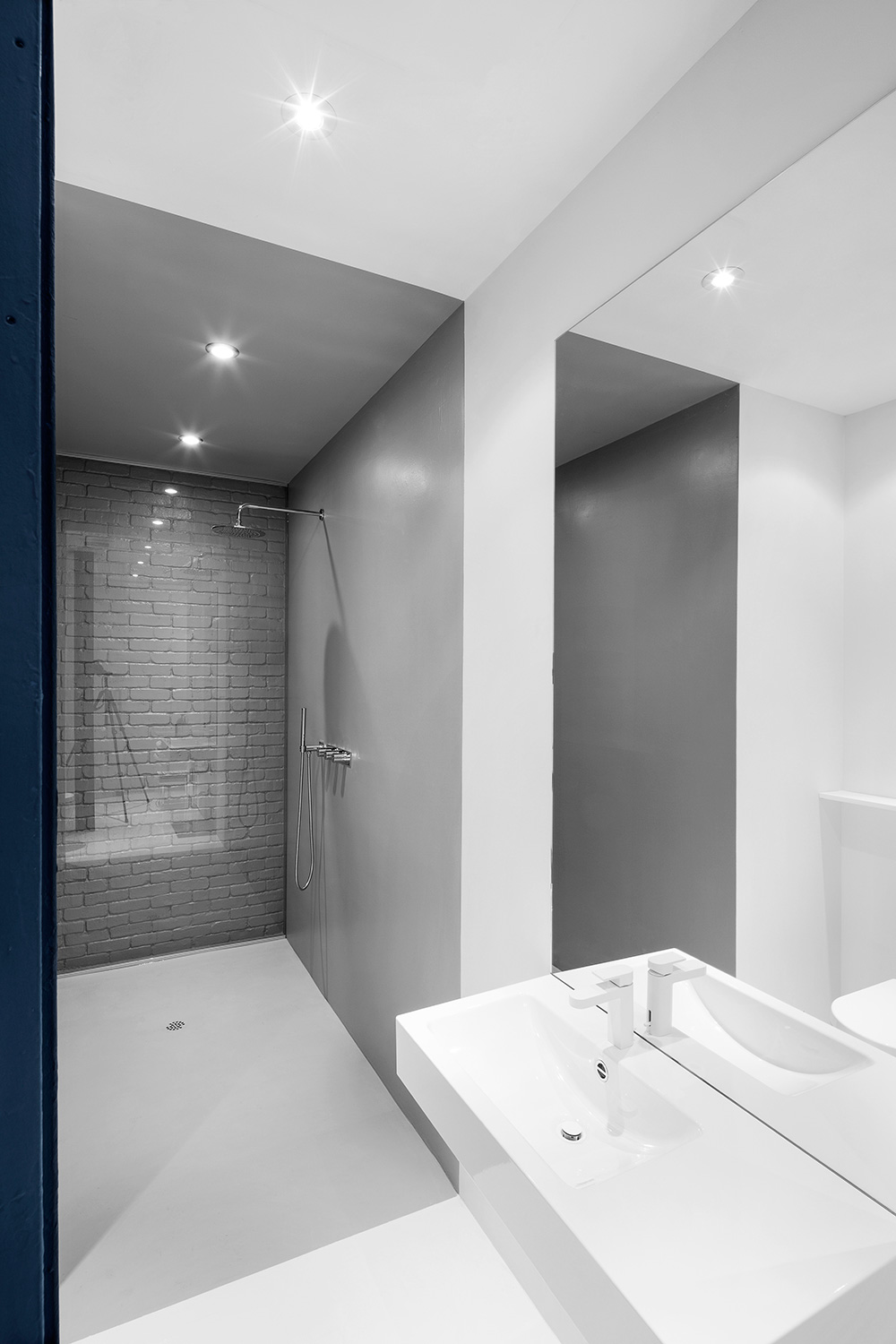 圣多米尼克广场（注：Espace常见有空间、广场等意思，这里结合St Dominique推测翻译为广场更合适，但因缺乏更多语境，可能与精准含义有偏差通常可根据实际场景进行准确判断，比如在法国当地某城市的特定地点，这就是更多背景信息辅助能精准判断意思否则空间亦有可能） 丨加拿大蒙特利尔丨Anne Sophie Goneau Design-54