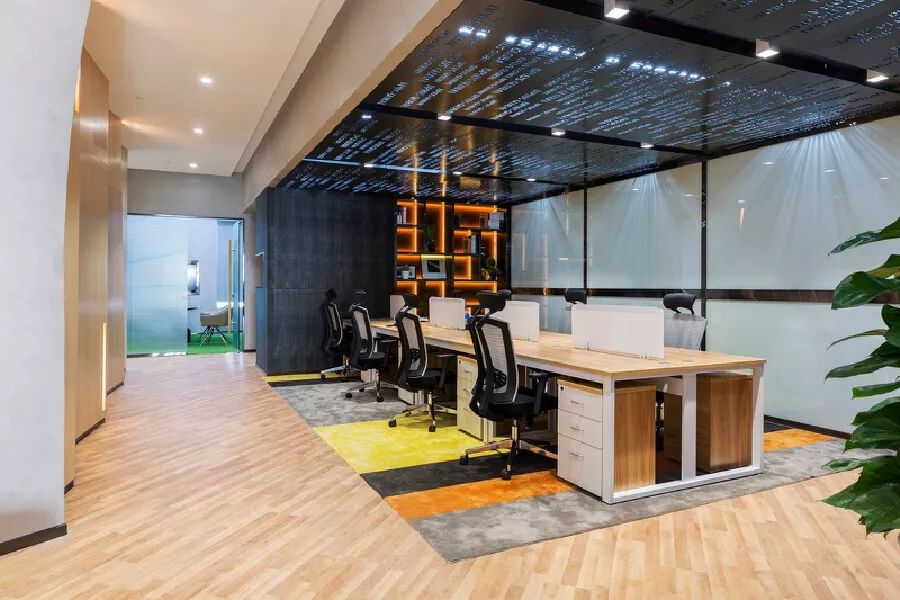 广州德家分公司星光映景办公室 | 现代办公空间新典范-26
