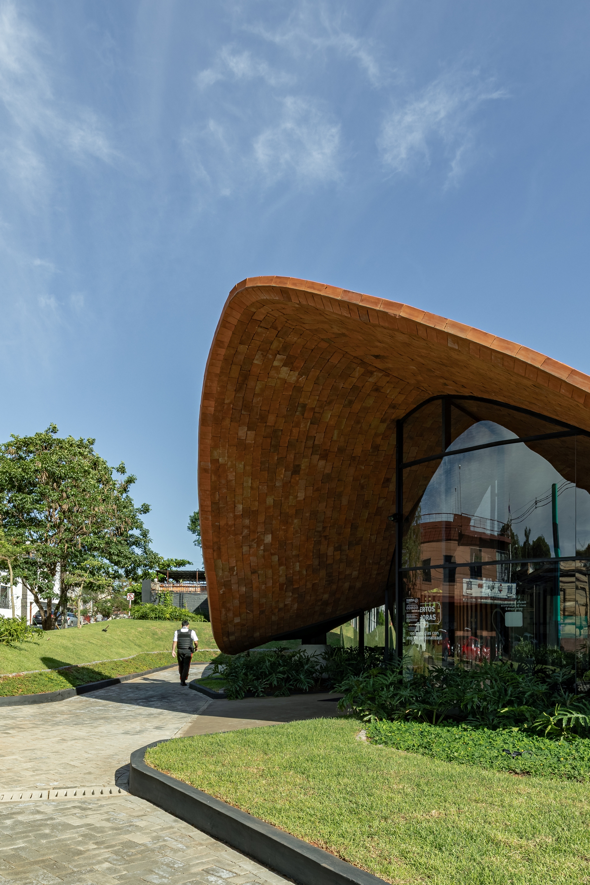 阿米巴分公司（注：Ameba常见指阿米巴，Branch有分公司、分支机构之意，结合常见语境如此翻译） 丨巴拉圭丨BAUEN-10