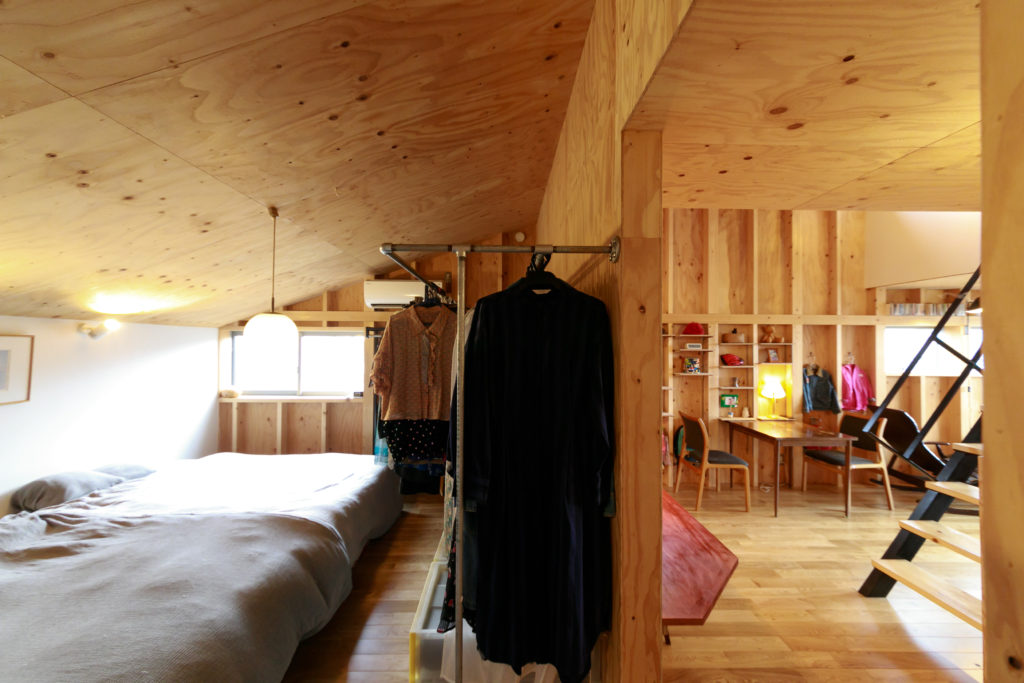 “間”を紡ぐ建築家の自邸自在に姿を変える空間が暖かなコミュニティを育む | Style of Life | 100%LiFE-20