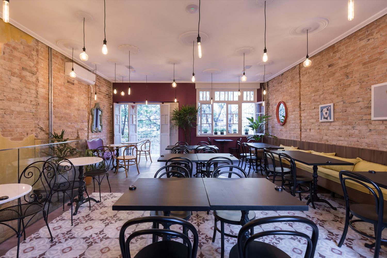 巴西历史建筑中的现代咖啡馆设计-19