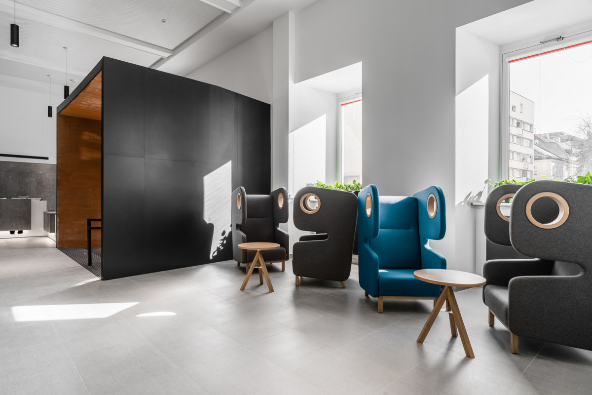波兰商会智能办公室设计-13
