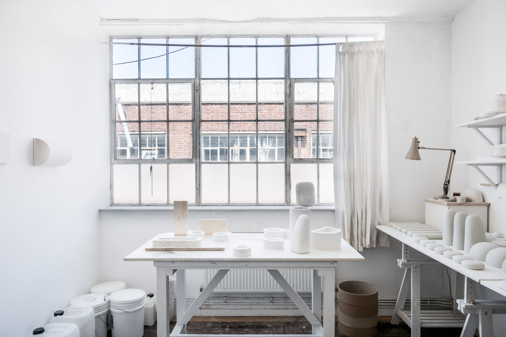 现代之家搬入盒子的碗-4