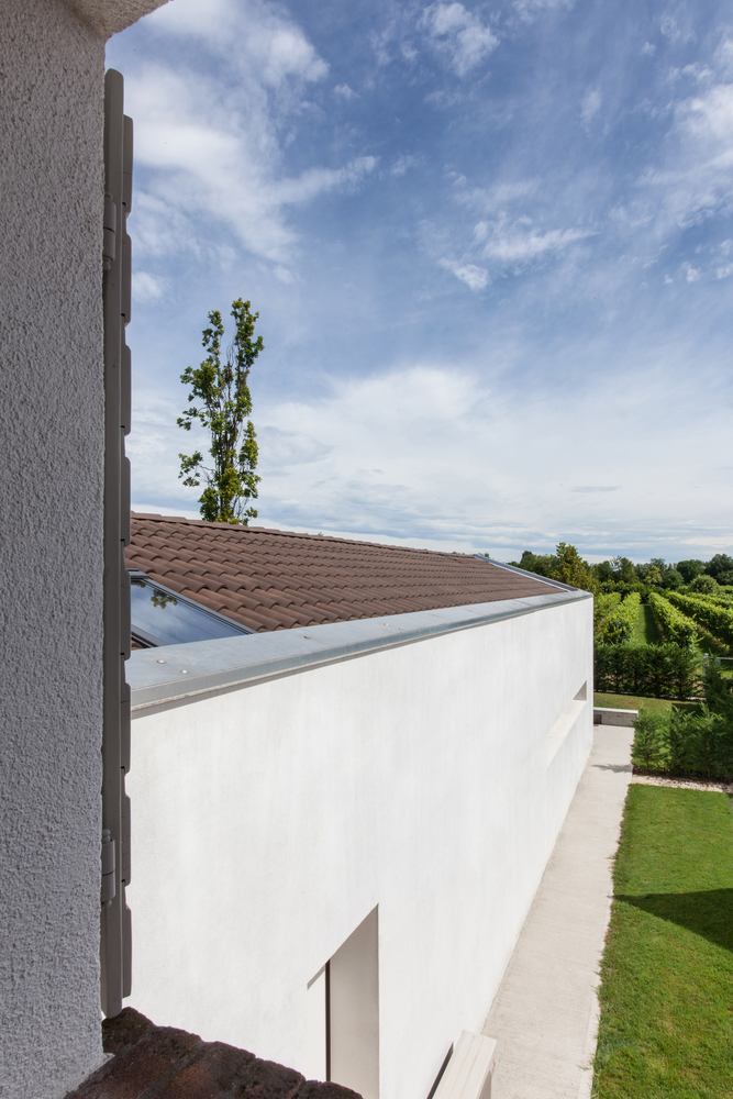 意式乡村里的现代扩建-27