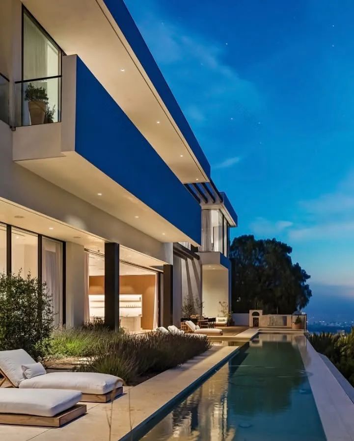 两个比弗利山庄顶豪新作-3