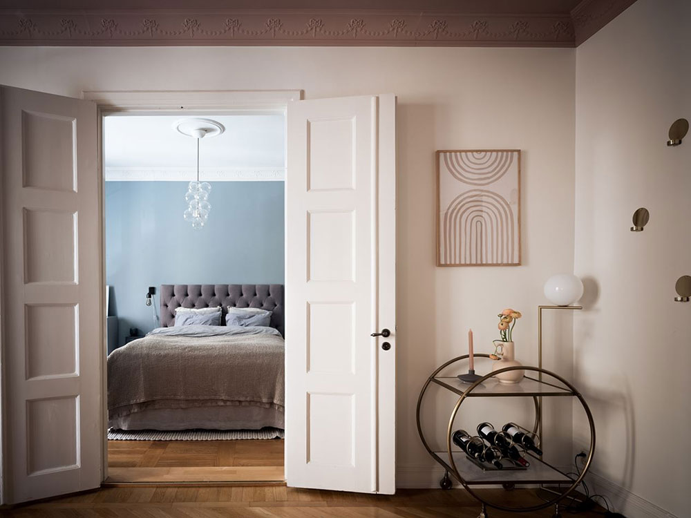 北欧风格粉色天花板公寓设计-12