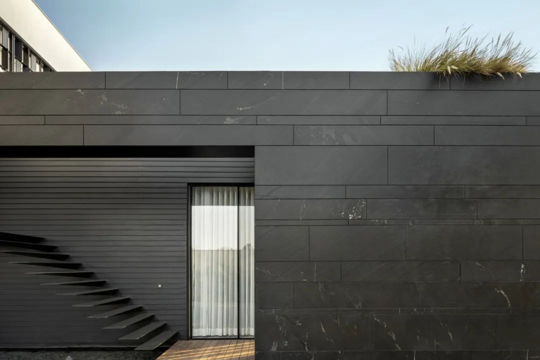 印度卢迪亚纳极简主义住宅设计丨极简主义建筑与设计工作室-15