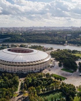 卢日尼基球场（Luzhniki Stadium）