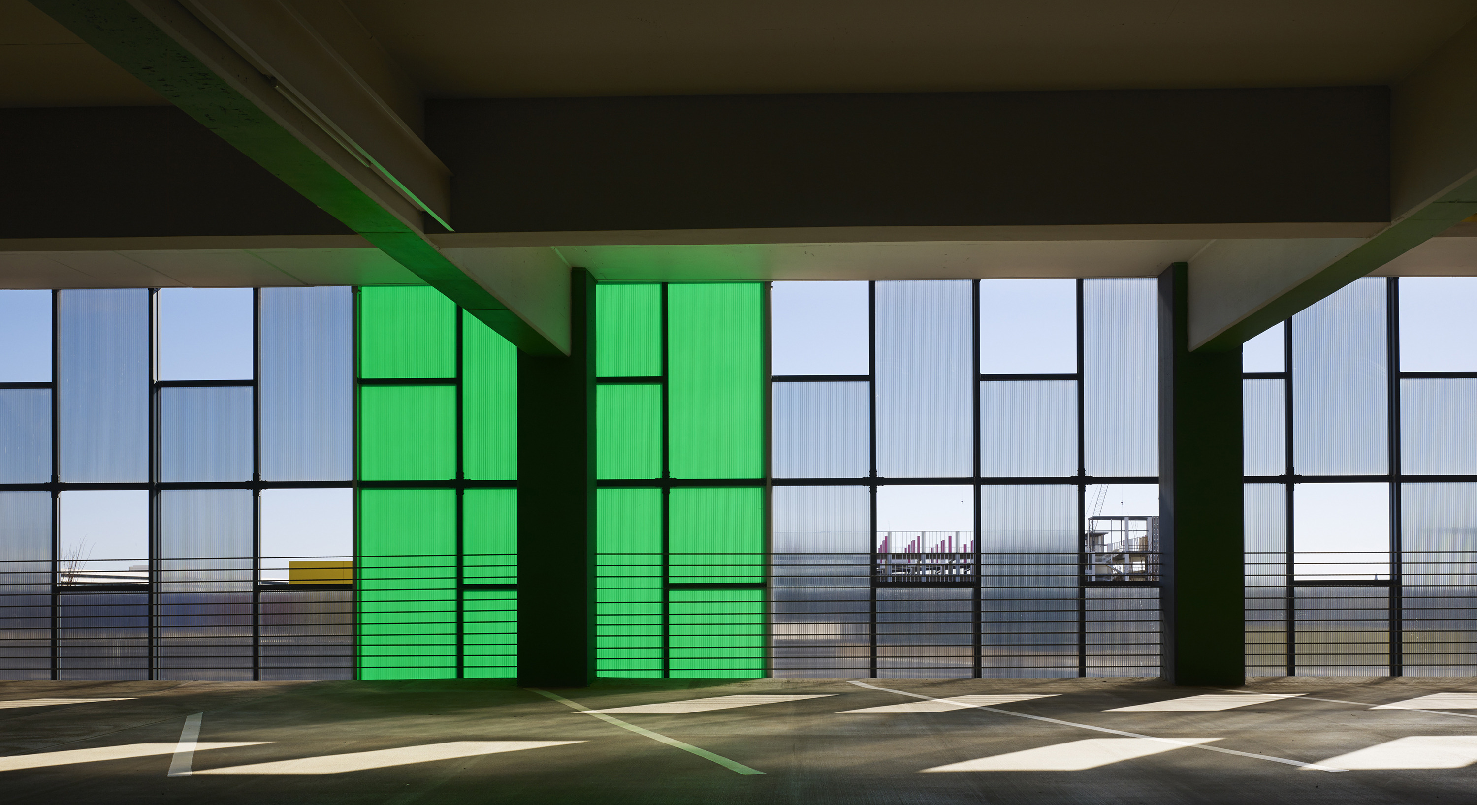 Rand Elliott Architects 打造停车建筑新形象-38