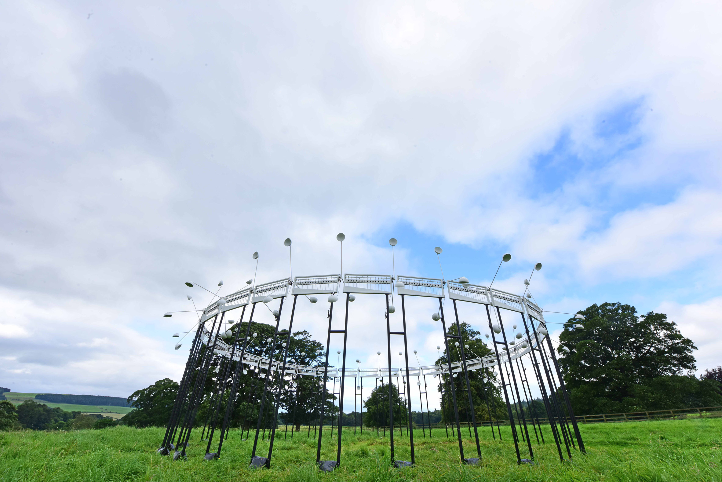 Neon creates a wind-powered installation that mimics the gallop of 500 horses-1