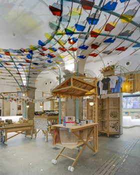 Made in Madrid! Giftshop and Tourist Point / Izaskun Chinchilla Architects