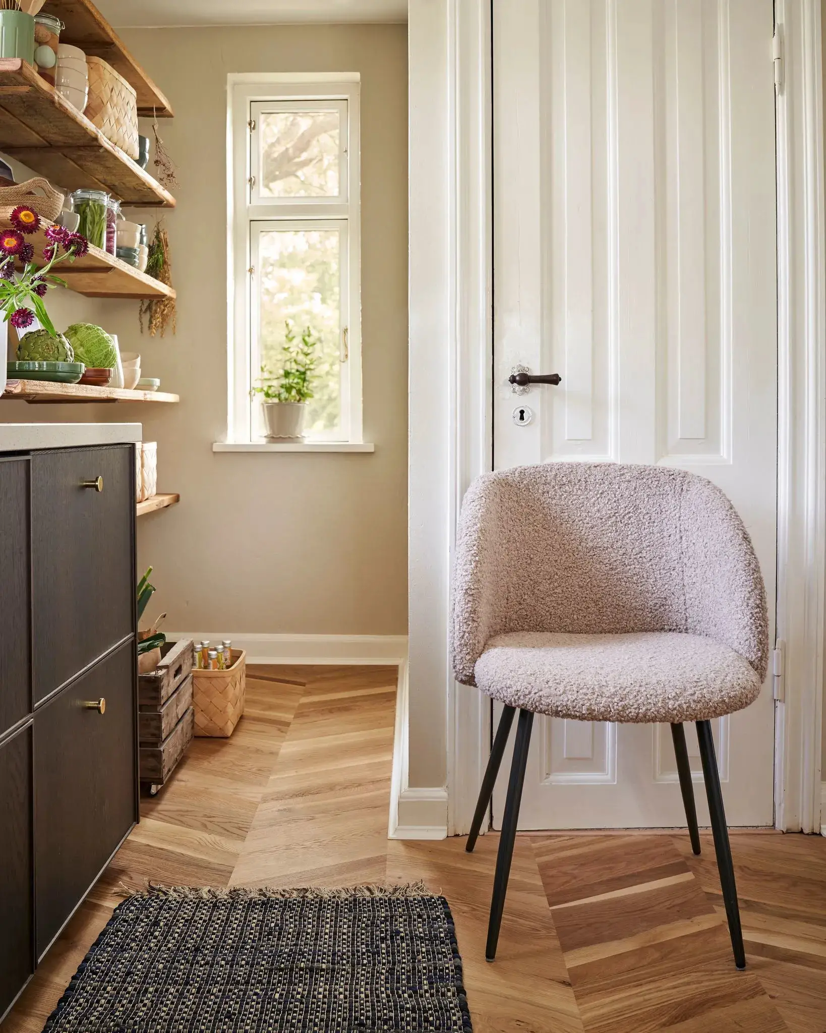 2022 年厨房设计趋势 | 色彩、地板和回收厨房-4