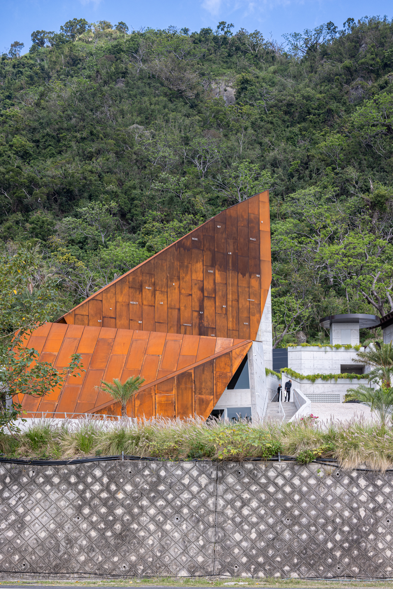 Paul Chiang Art Center / Behet Bondzio Lin Architekten-29