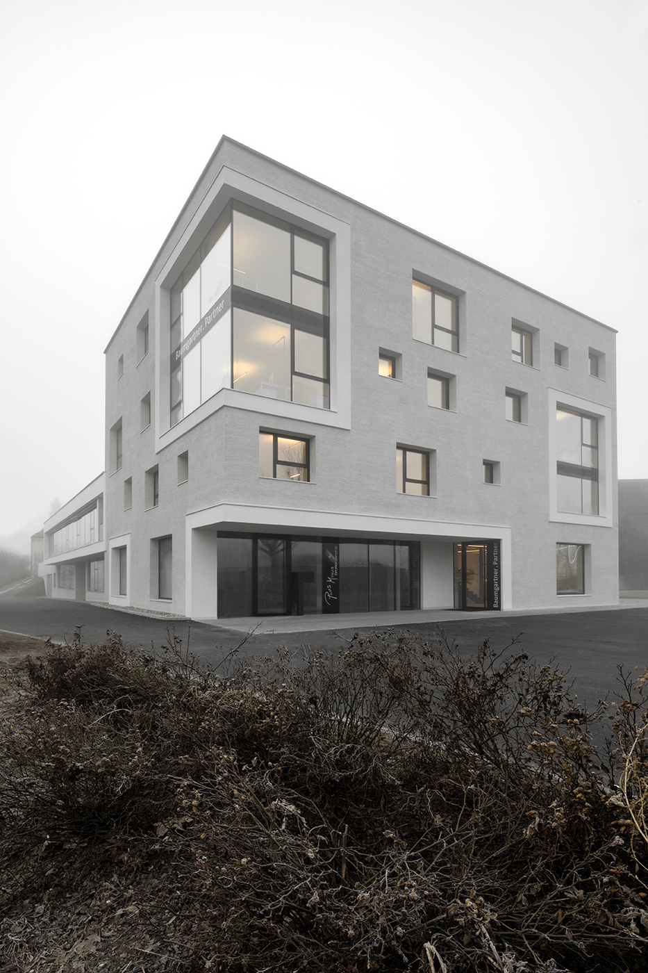 对话未来,融入环境的办公建筑丨Comfort_Architecten-6