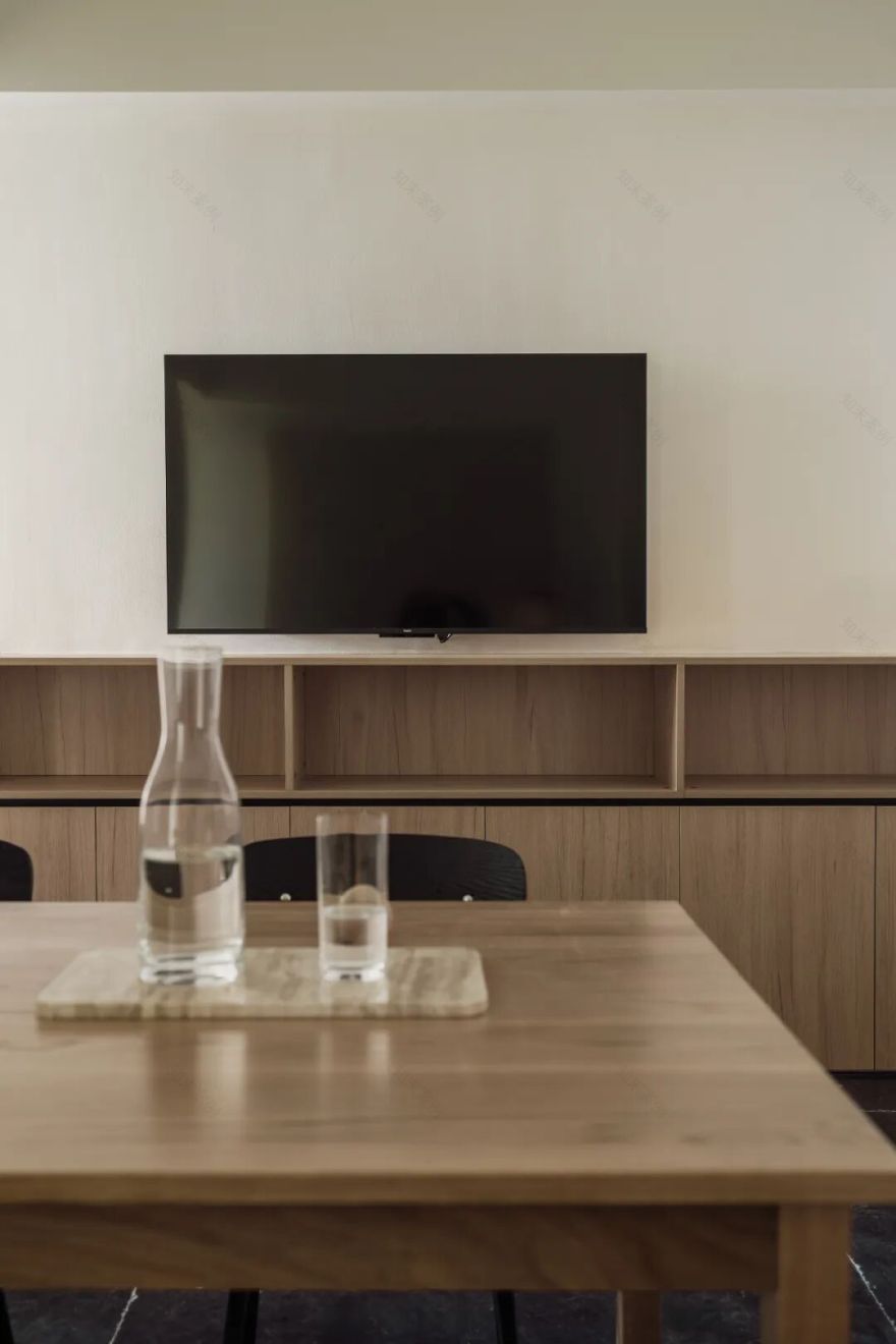 当音符住进原木风公寓,音乐“治愈系”空间-22