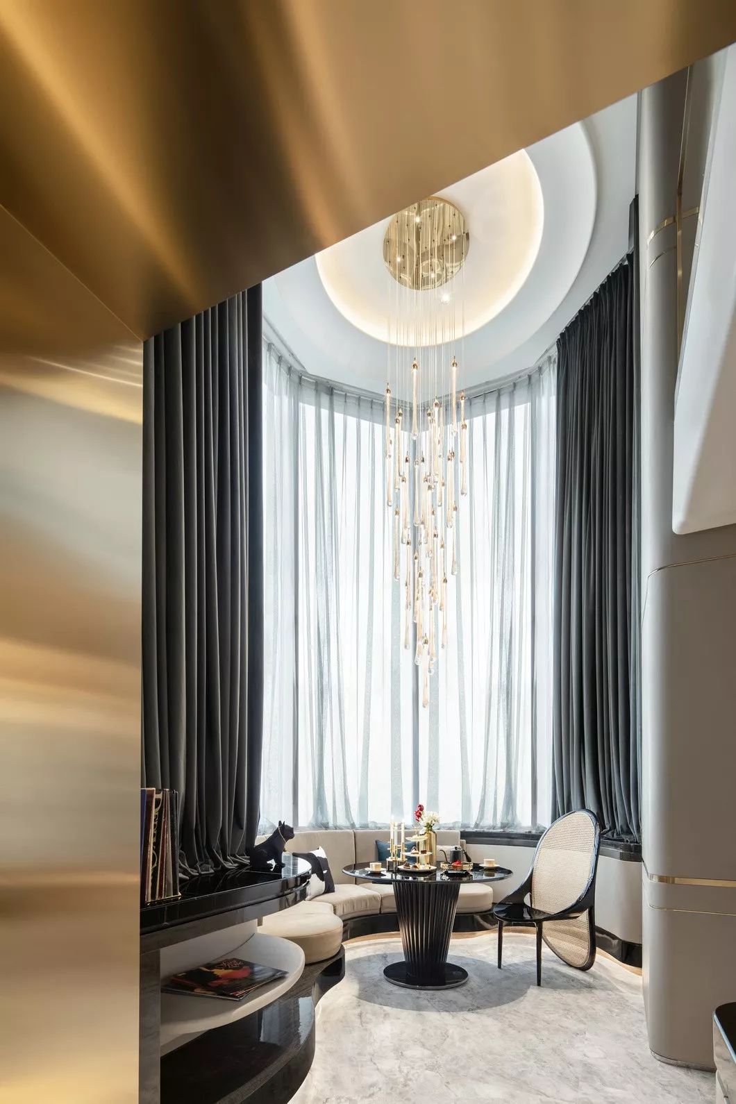 都会新贵之家 | 时尚白鹿豪宅,传统与现代的完美融合-49