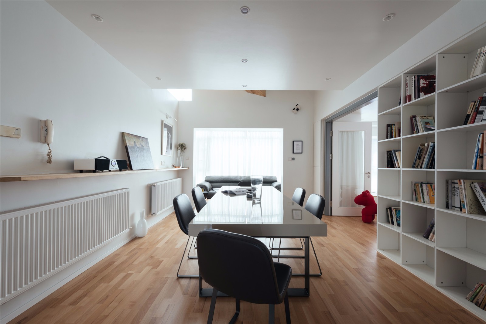 现代简约木质住宅 以勒设计诠释自然之美-8