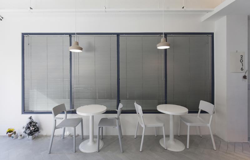 现代简约九坪咖啡厅，打造温馨舒适空间-5