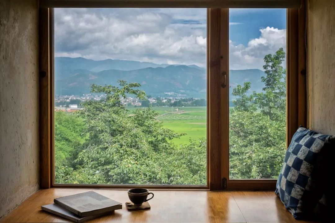 买不起房,小夫妻把牛棚改造成家,竟成300㎡大别墅还有150㎡花园菜地......-119