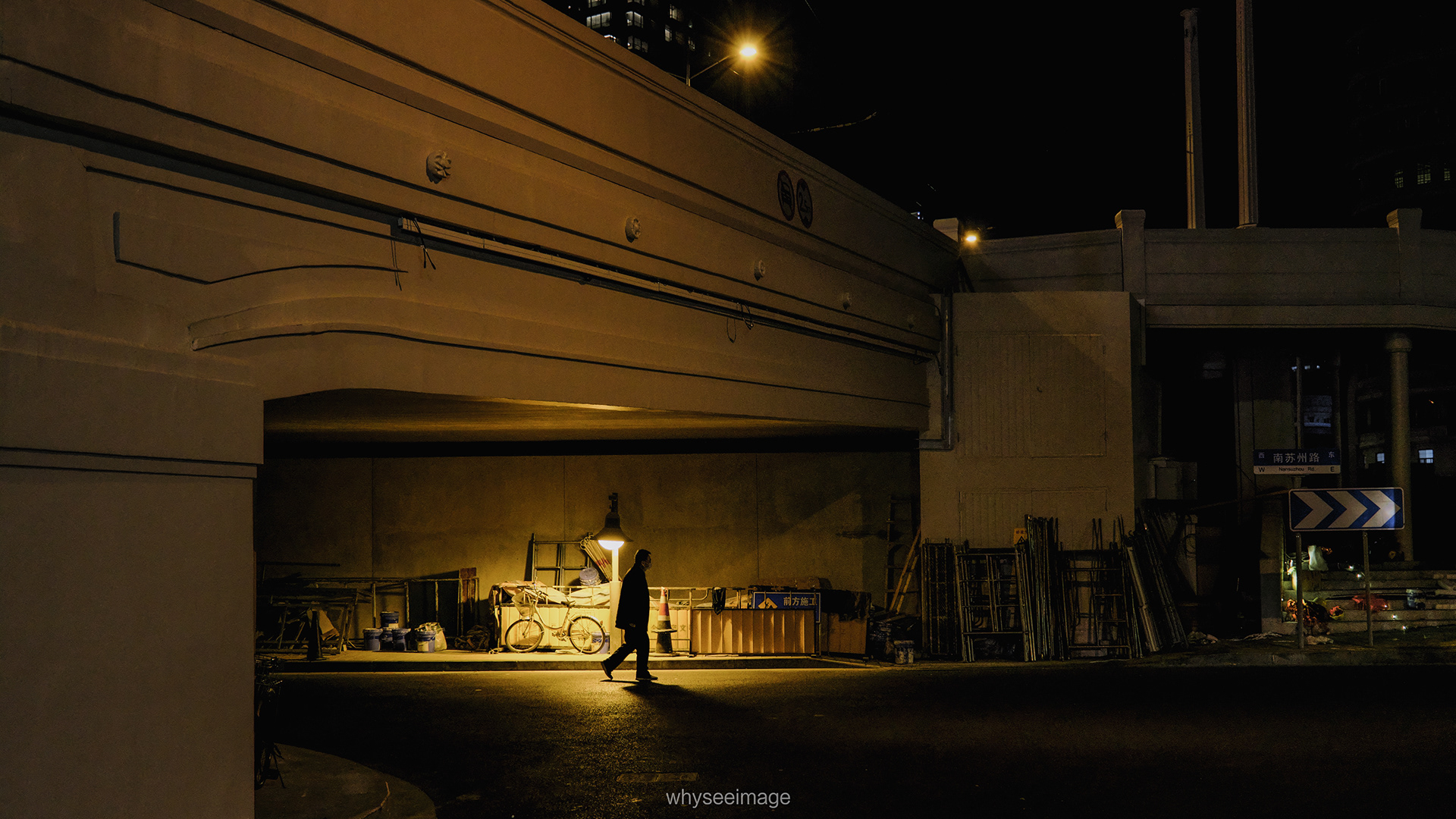 在被框选的画面之外 · 不如回到街头丨中国上海丨whyseeimage-94