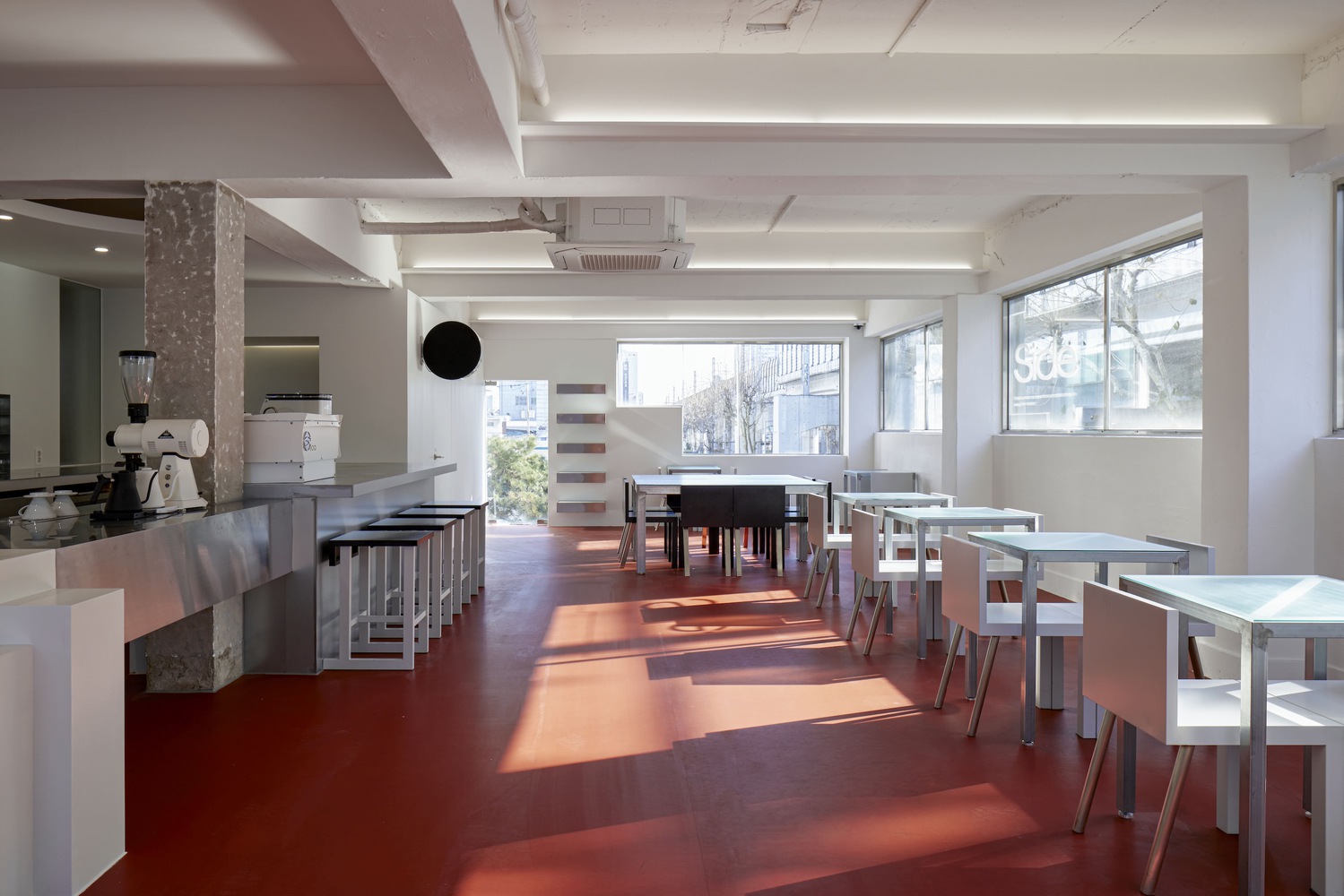 首尔 CourtSide Café 空间设计丨韩国首尔丨TCTC 设计工作室-1