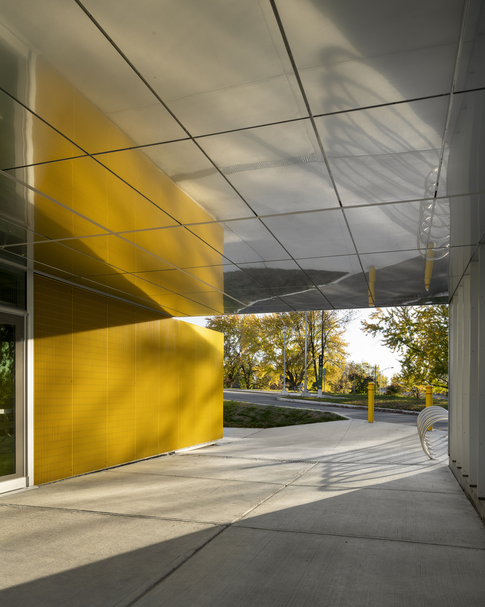 Pavillon A5 Faculty of Arts and Humanities / Saucier + Perrotte architectes-21