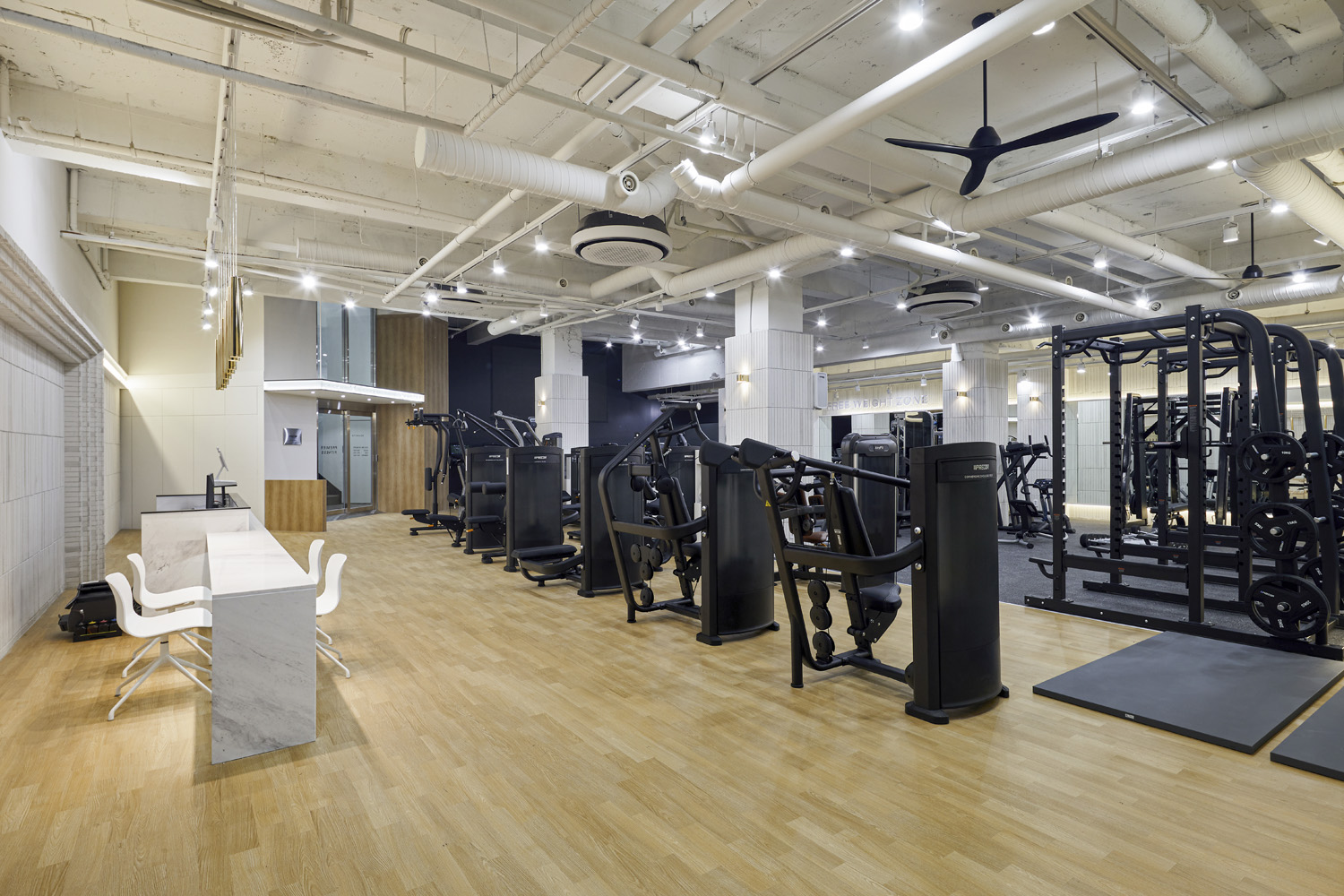 简约时尚的 130 平健身空间设计-2