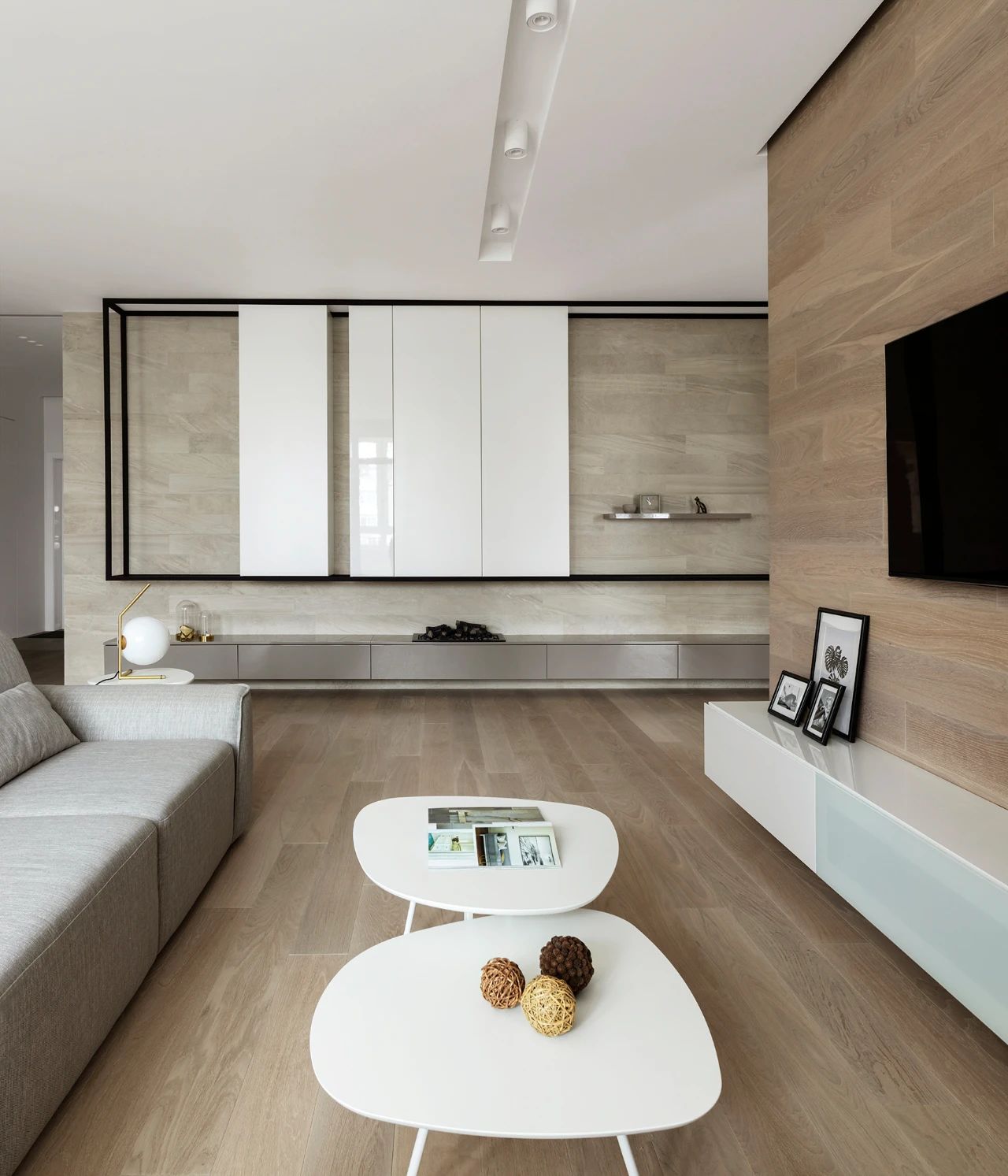 自然光线与木质元素的诗意平衡丨Artem Babayants 工作室-48