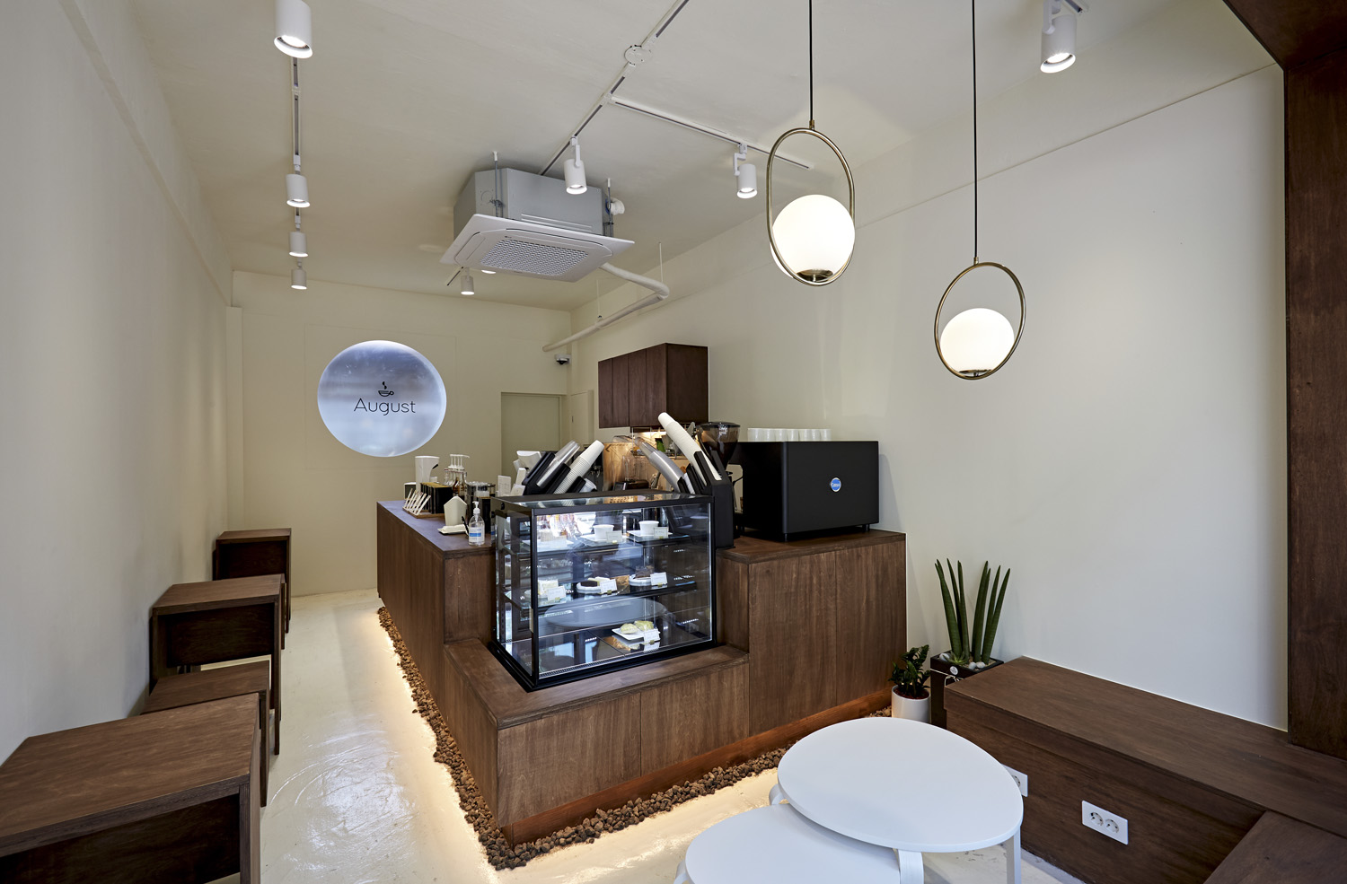 简约风格 9 坪咖啡厅，打造温馨氛围-3