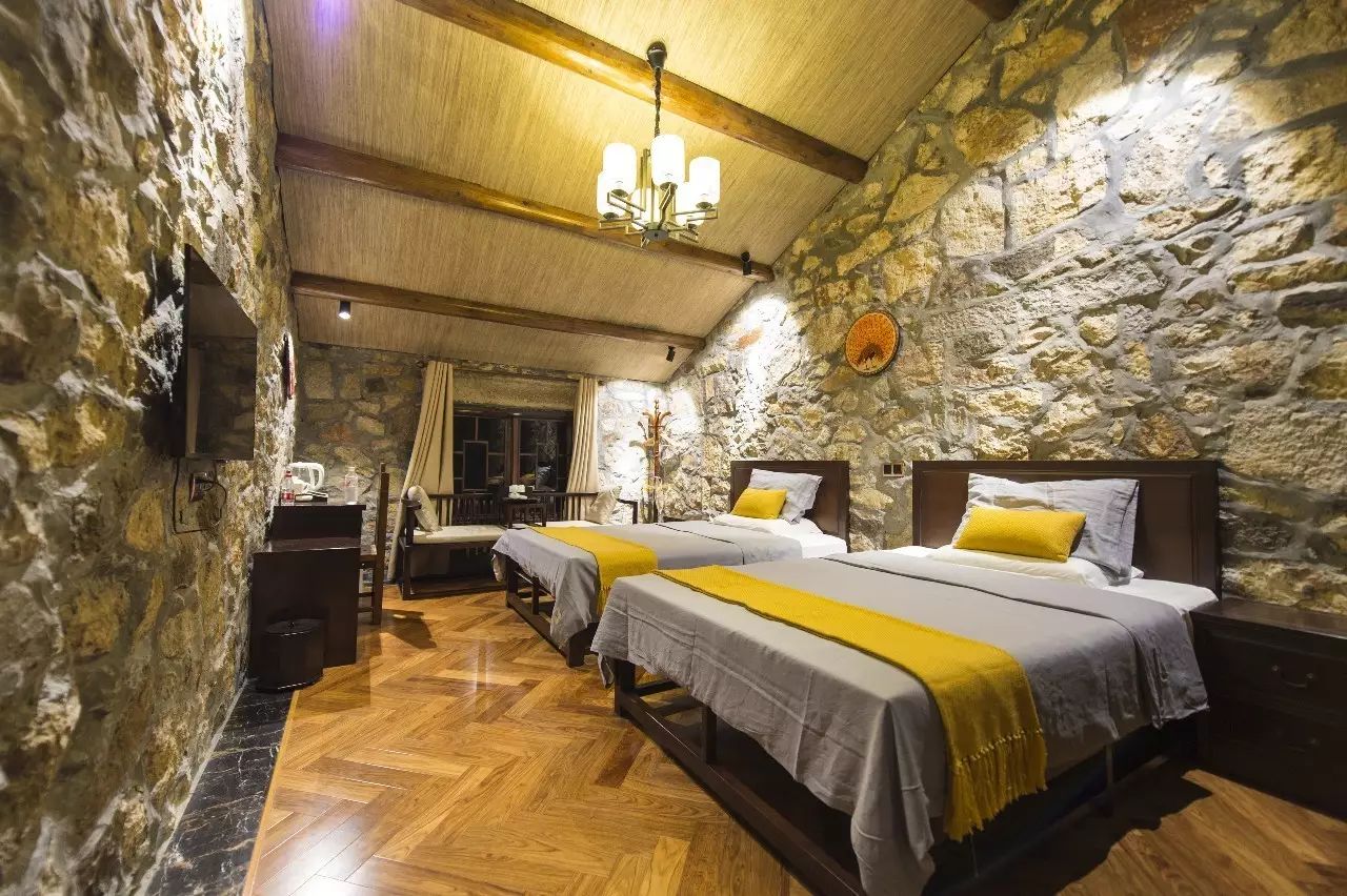 放弃百万年薪，回乡在海边建起一座石头房，他在追梦途中找到了诗和远方！-99