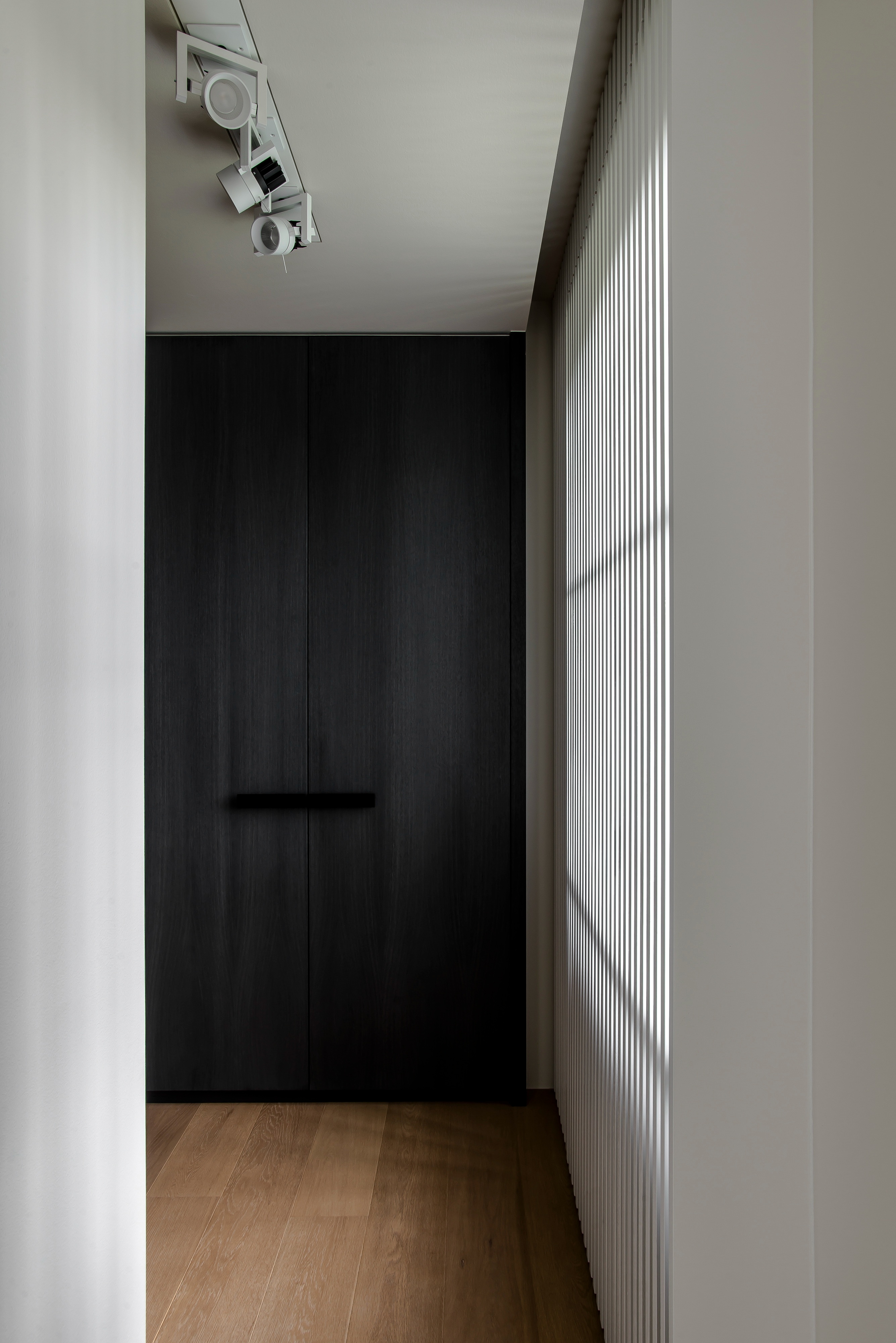 辛特-安德里斯的极简公寓-10