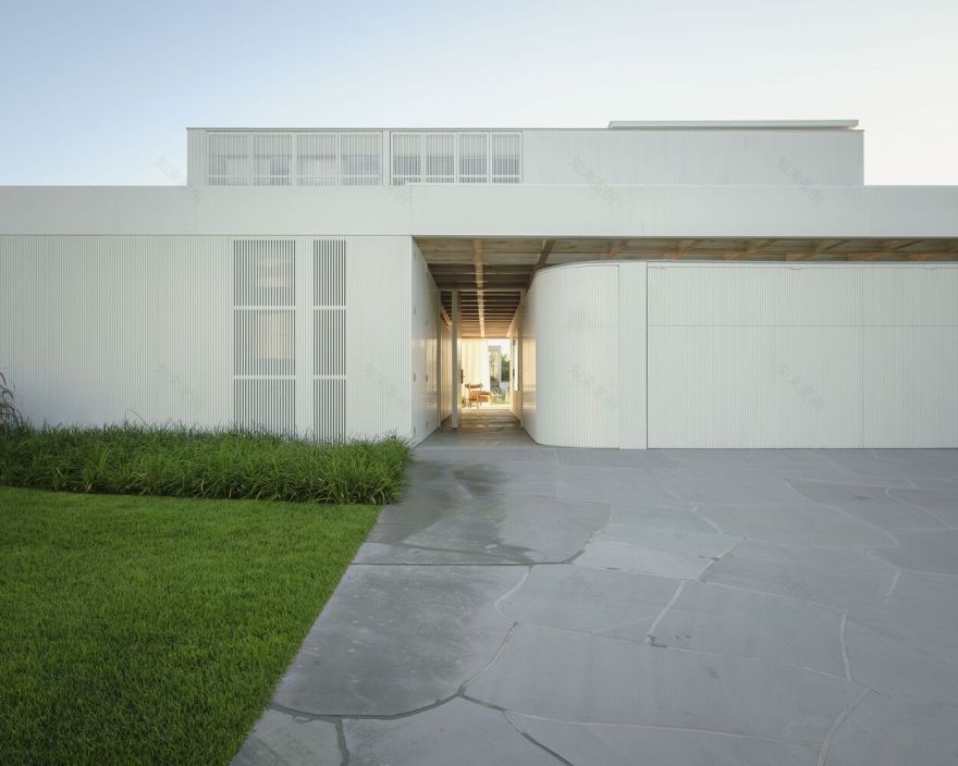 湖畔白色别墅丨巴西南里奥格兰德-45