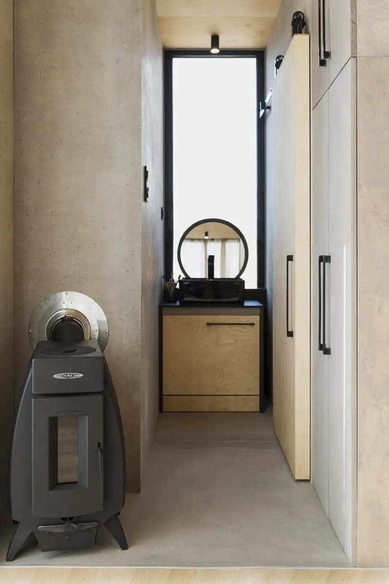 法国 20m²迷你木屋，精致设计与自然完美融合-5