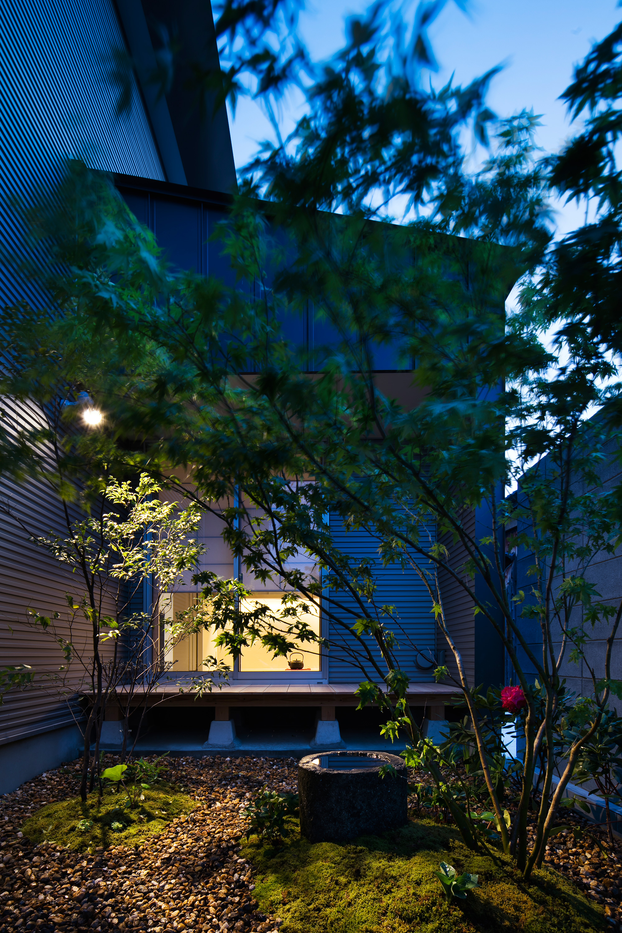 奈良古村中的现代私密住宅-19