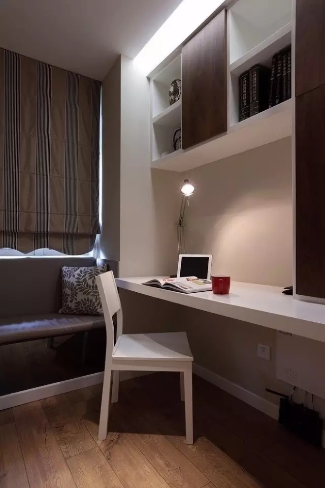 94㎡现代简约婚房 巧用空间碗橱也能变书房-7