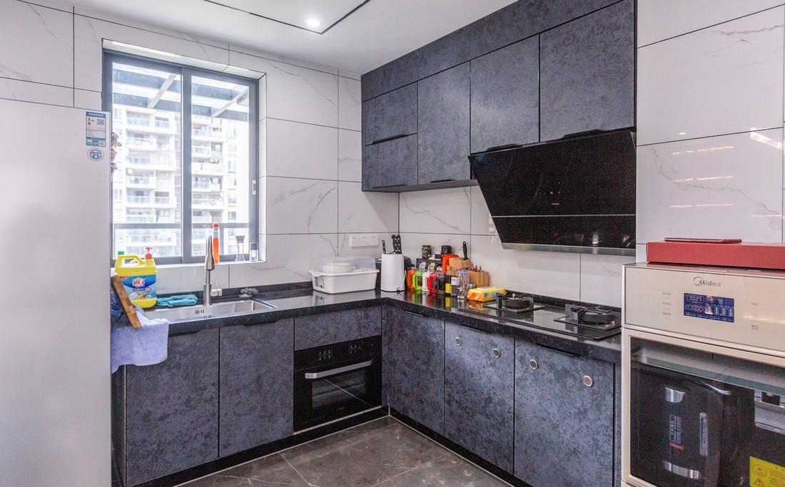 146㎡高级单身公寓 | 开放式空间与温馨家居的完美融合-27