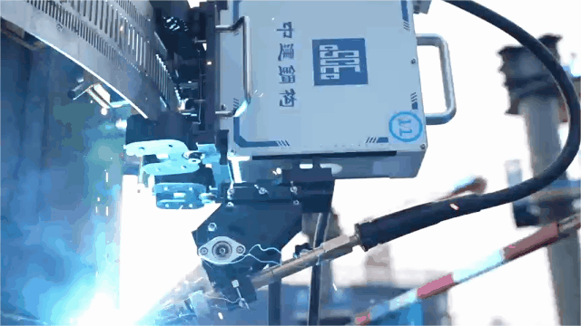 荆江潮起有凤来仪!江汉平原产业交流中心主体结构全面封顶-53