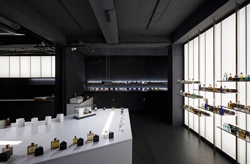 现代简约 30 平香水展示空间设计-14