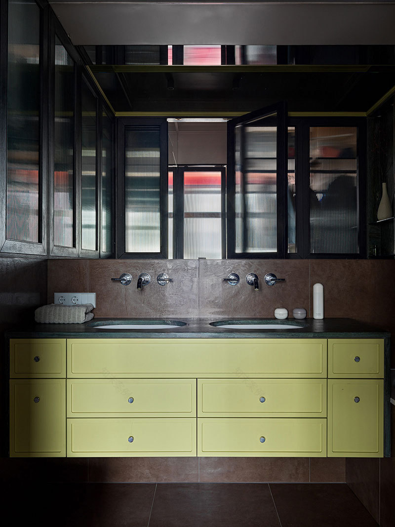 莫斯科设计师大胆用色打造活力家居-12