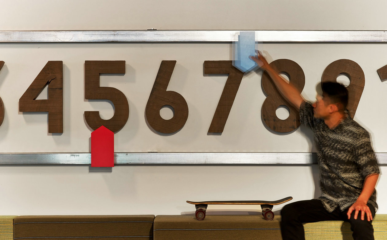 集设网第二期赠送--54 套国外办公室墙画设计案例解析-43