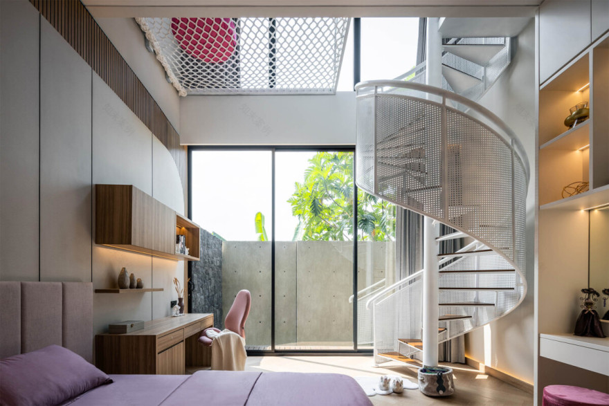 HUMBLE AND HOMEY, RUMAH MEWAH DI PLONGKOWATI - Asrinesia-37