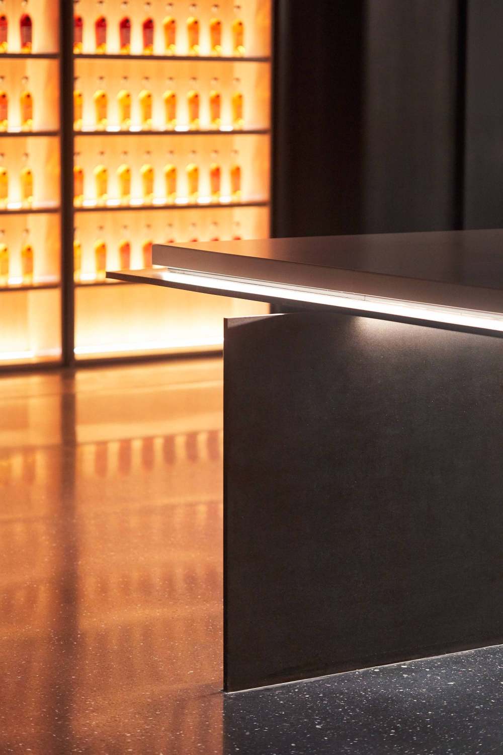 法国马爹利酒庄品酒室设计-28