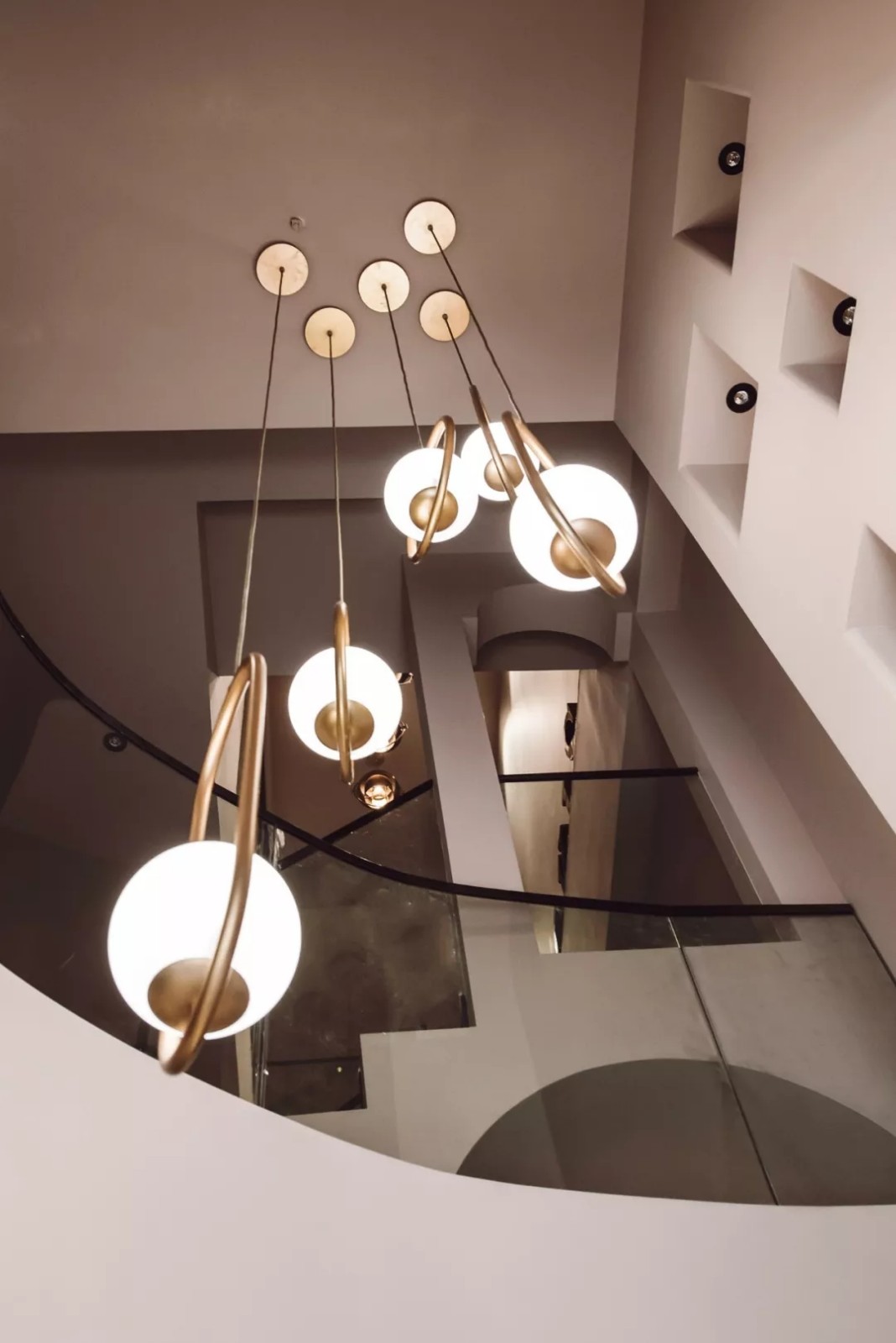 摩洛哥风情的极致旋转楼梯设计-21