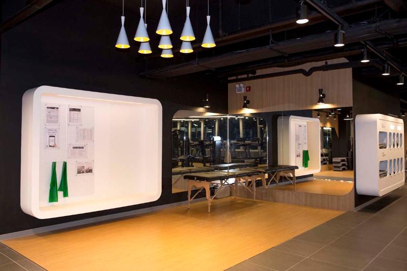 照明点亮 250 平健身中心，黑白风格尽显魅力-9