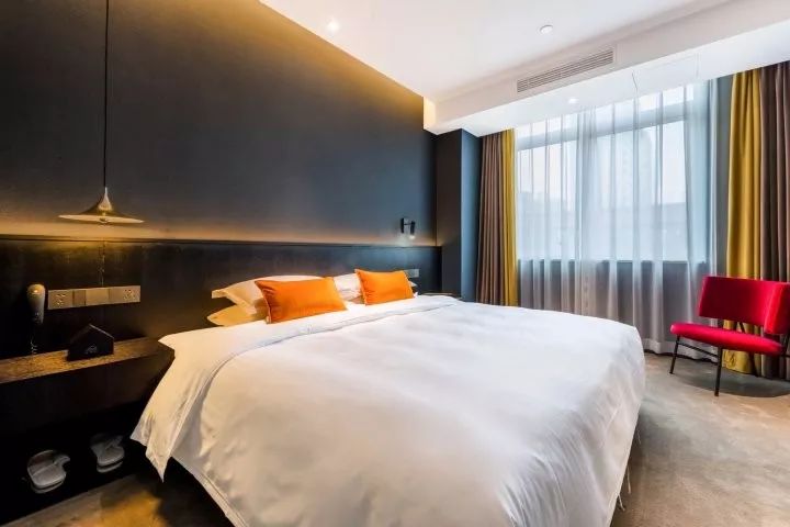 西安合宿酒店 | 红陀螺里的穿越时空艺术之旅-53