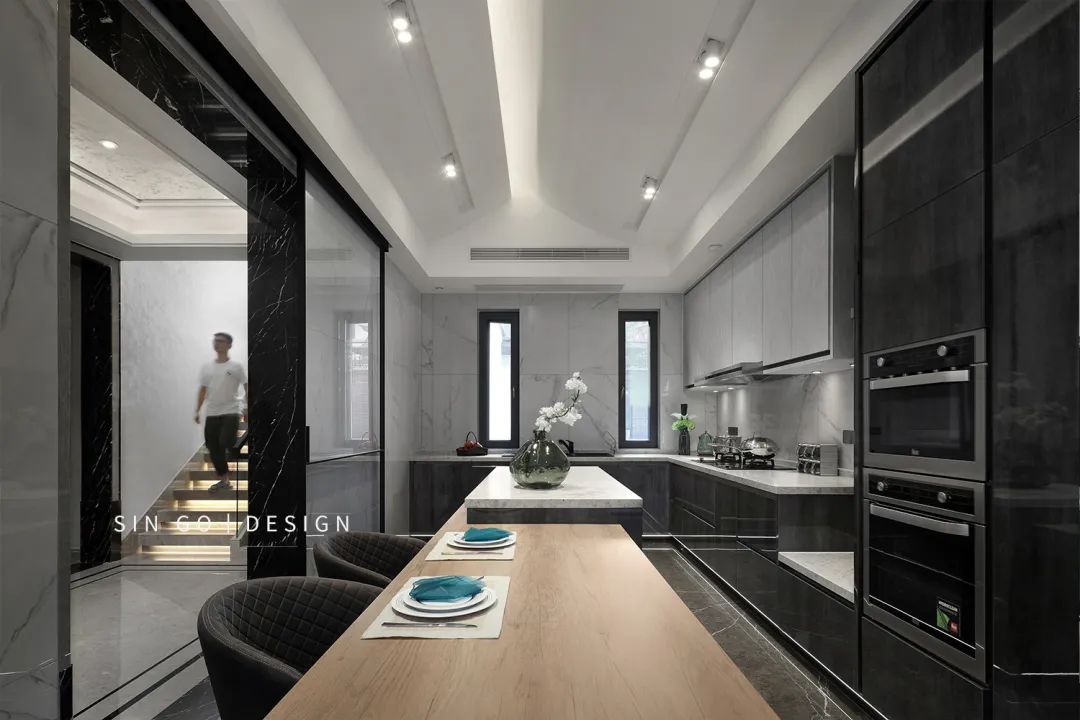 五大设计牛人教你打造“女王级”衣帽间-98